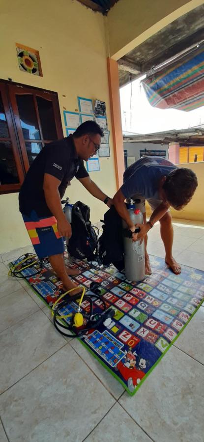 Blue Shark Divers Bunaken Exterior photo